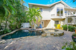 La Buena Vida - Bright Beachy Canal Front Steps to Beach PoolSpa Dock Beach Gear Dogs OK